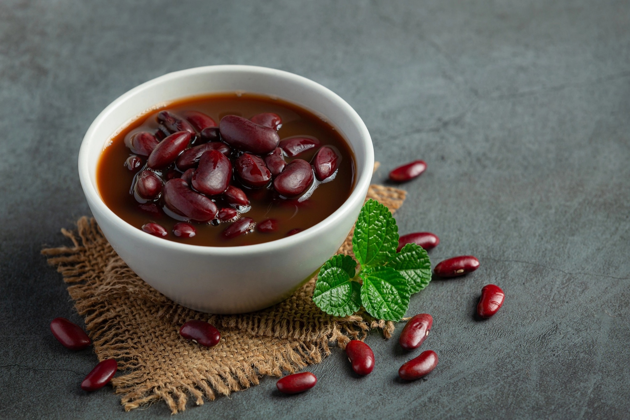 Red bean sweet soup brings many health benefits, especially supporting digestion and good for the heart 